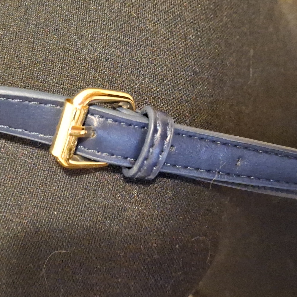 Tommy Hilfiger Navy & White Crossbody Bag -EUC - Picture 2 of 7